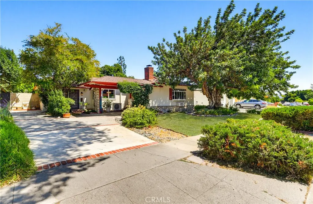 7508 Paso Robles Avenue, Lake Balboa, CA — listing photo 1