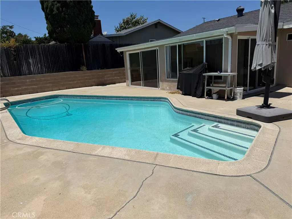 Single Family Residence for rent at 910 Orangewood, Brea, CA featuring 4 beds and 2 baths