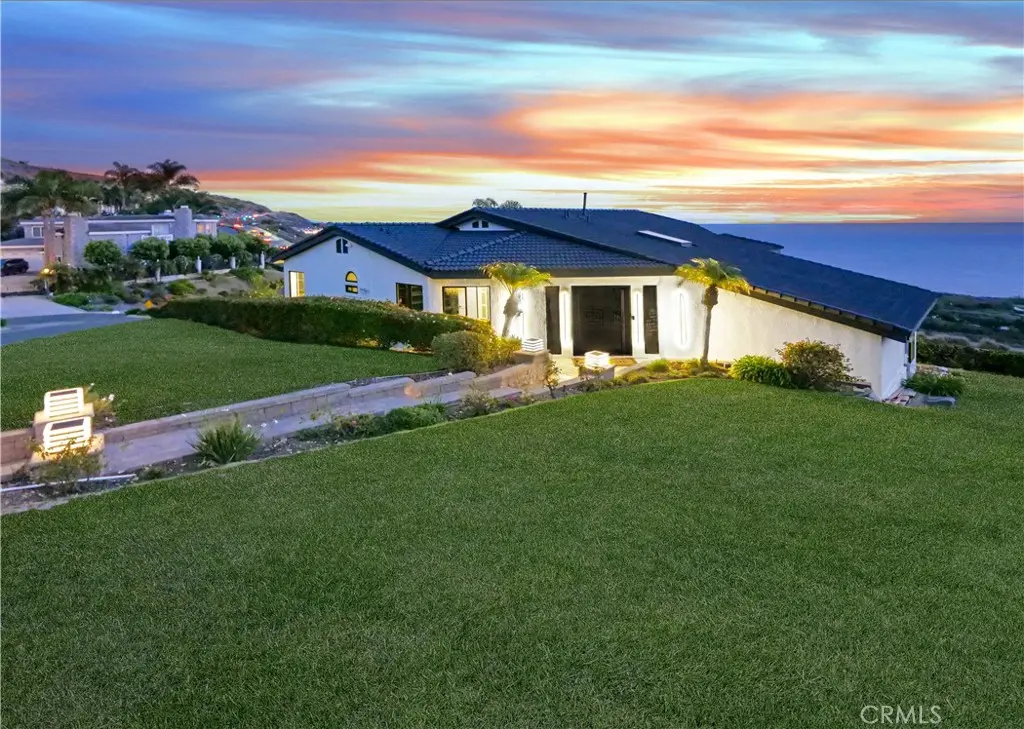 Residential Lease for rent at 32551 Seacliff Drive, Rancho Palos Verdes, Los Angeles County, CA featuring 4 beds and 4 baths