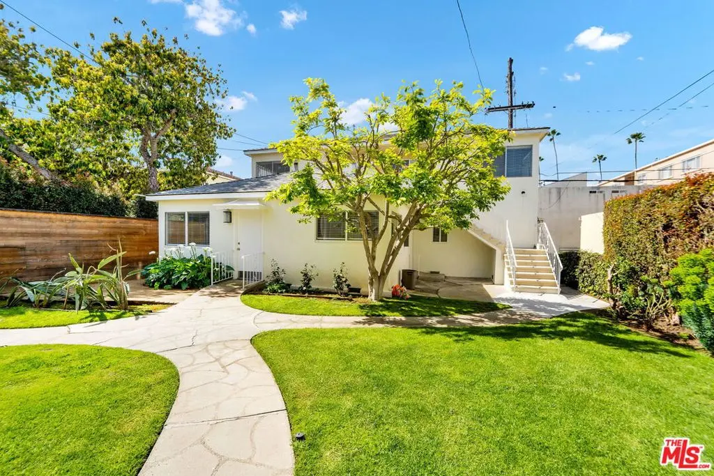 Condominium for rent at 950 Euclid Street A, Santa Monica, CA featuring 1 bed and 1 bath