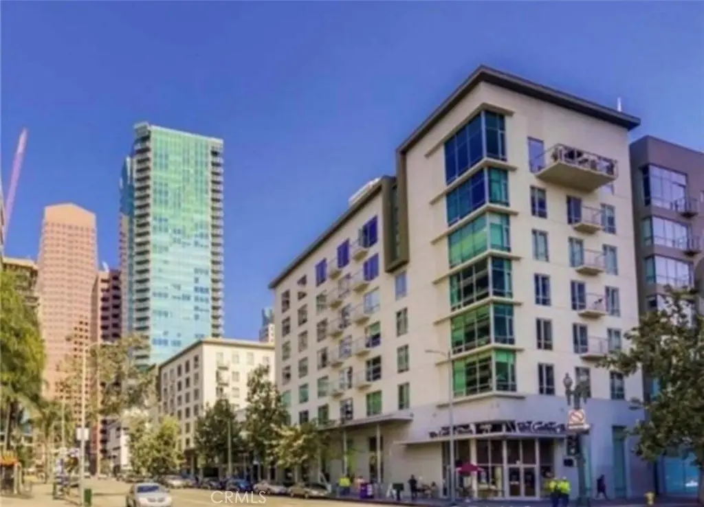 Residential Lease for rent at 645 W 9th st. 508, Los Angeles, Los Angeles County, CA featuring 1 bed and 1 bath