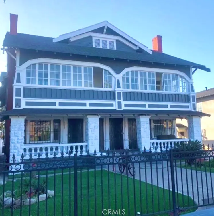Residential Lease for rent at 3029 S Budlong Avenue, Los Angeles, Los Angeles County, CA featuring 5 beds and 4 baths