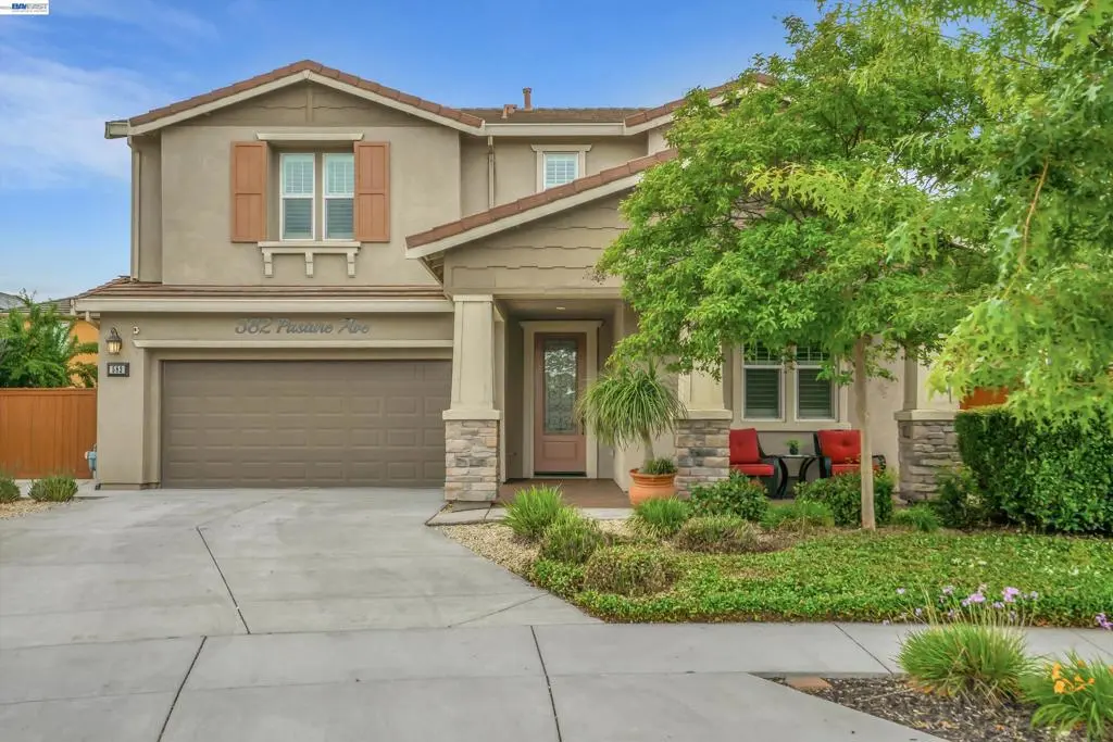 Single Family Residence for sale at 582 Pasture Ave, Lathrop, CA featuring 4 beds and 3 baths