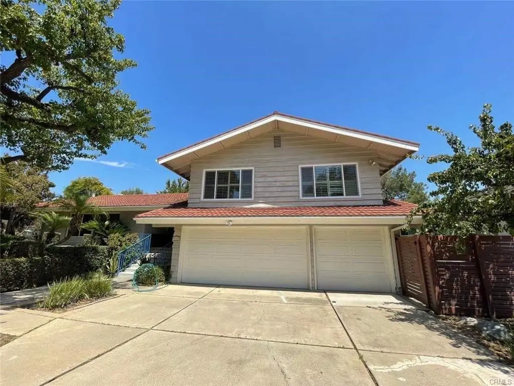 Single Family Residence for rent at 1420 Kensington Drive, Fullerton, CA featuring 5 beds and 3 baths