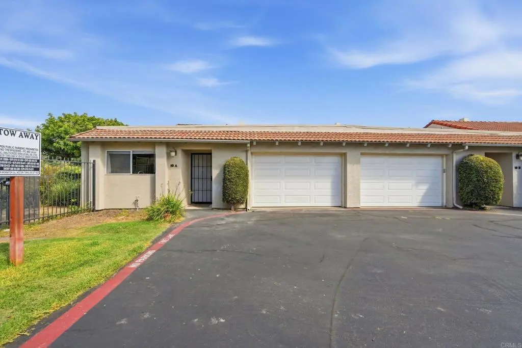 31908 Del Cielo Este 10A, Bonsall, CA — listing photo 1