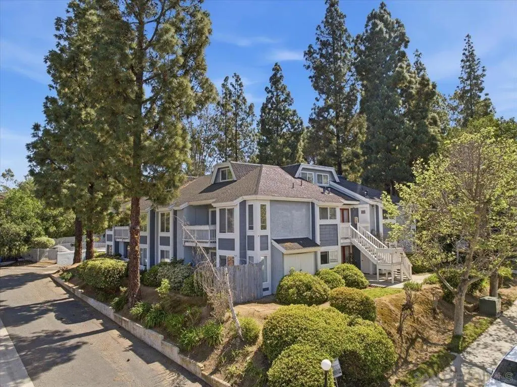 Condominium for sale at 1564 Tanglewood Ln. 18, Escondido, CA featuring 2 beds and 2 baths