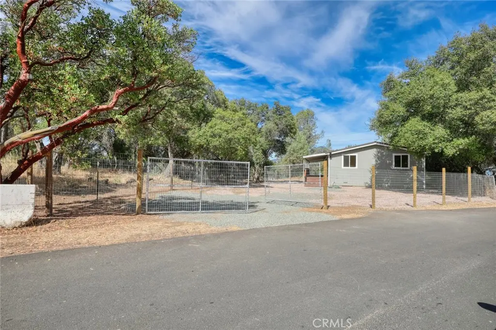 3304 Toyon, Clearlake, CA — listing photo 1