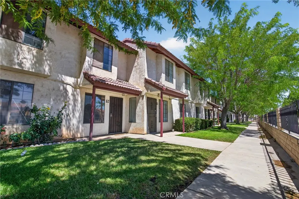 2260 E Avenue Q4 62, Palmdale, CA — listing photo 1