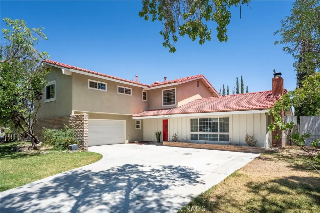 42900 Staffordshire Drive, Lancaster, CA — listing photo 1