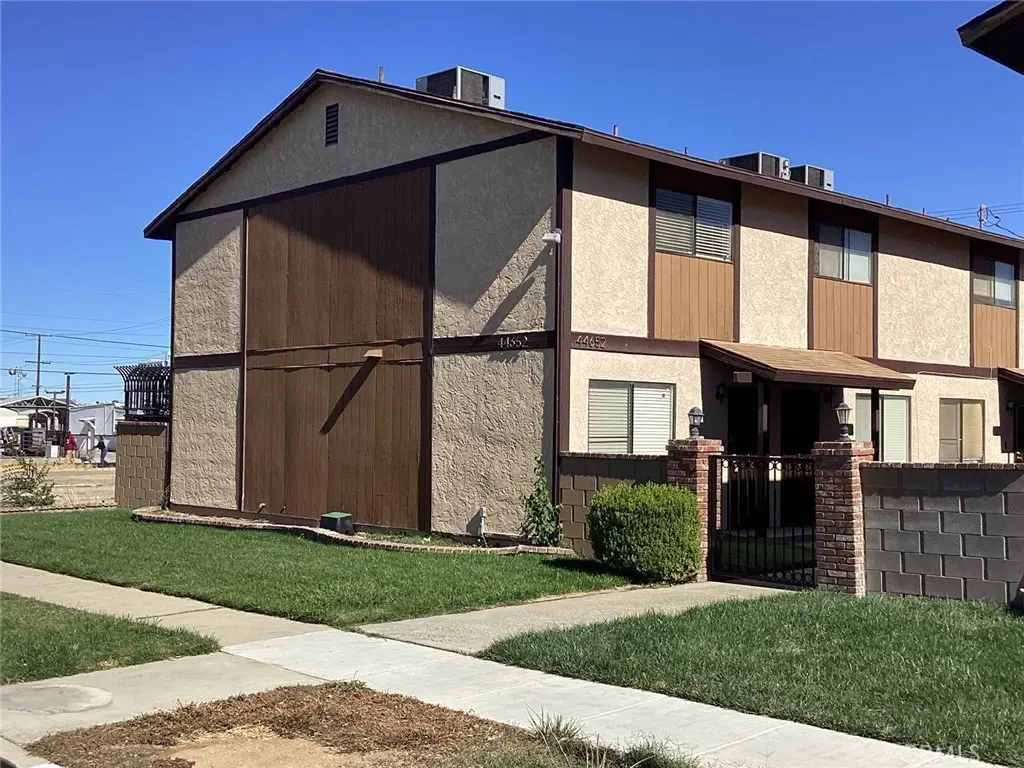 Townhouse for rent at 44652 Beech Avenue A, Lancaster, CA featuring 2 beds and 2 baths