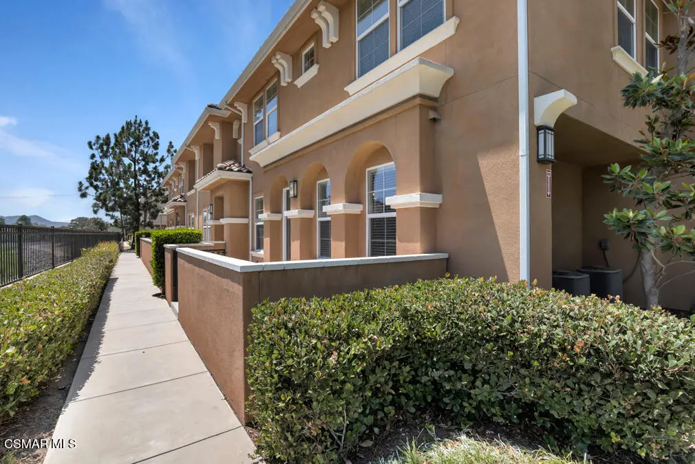 1618 Heywood Street E, Simi Valley, CA — listing photo 1