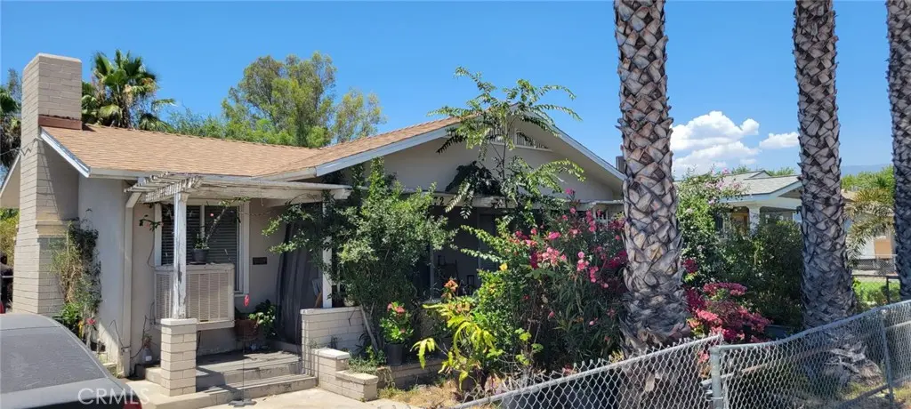 Single Family Residence for sale at 1272 Crestview, San Bernardino, CA featuring 2 beds and 1 bath