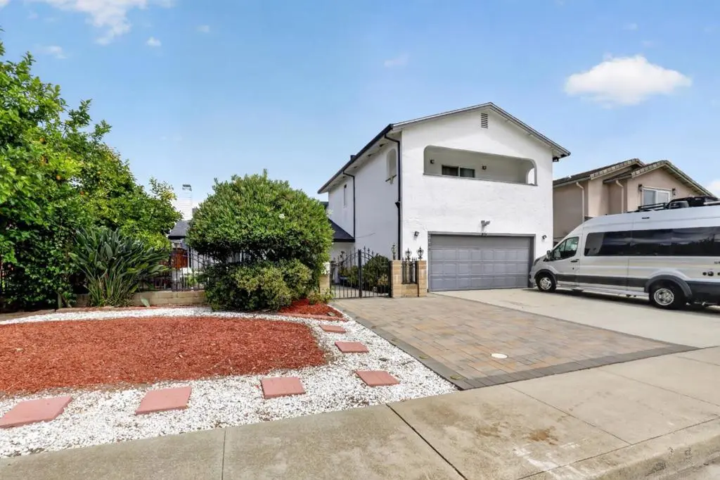2089 Avenida De Las Flores, Santa Clara, CA — listing photo 1