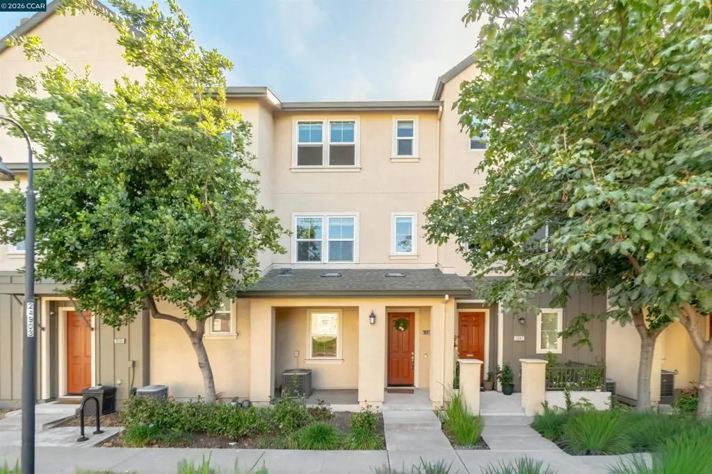 Condominium for rent at 3091 Madsen St, Hayward, CA featuring 3 beds and 4 baths