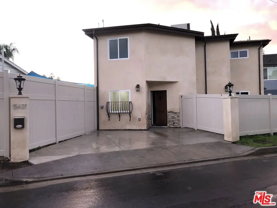 15431 HUSTON Street, Sherman Oaks, CA — listing photo 1