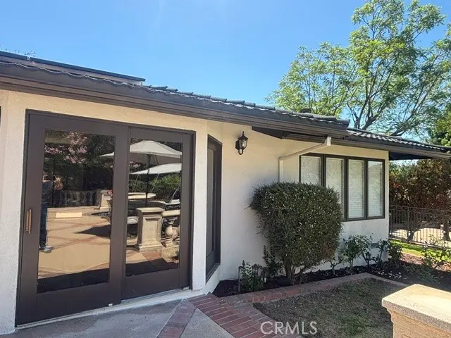 Residential Lease for rent at 950 Hampton, Arcadia, Los Angeles County, CA featuring 1 bed and 2 baths