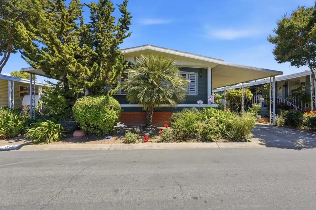 Manufactured In Park for sale at 83 Quail Hollow Drive 83, San Jose, CA featuring 2 beds and 2 baths