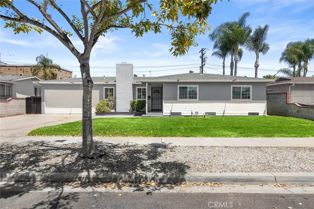 Single Family Residence for sale at 1432 S Kenmore, Anaheim, CA featuring 3 beds and 2 baths