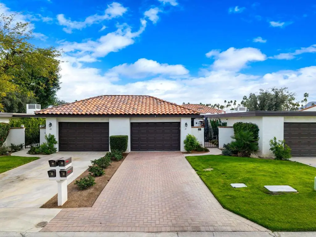Condominium for rent at 21 Toledo Drive, Rancho Mirage, CA featuring 2 beds and 2 baths