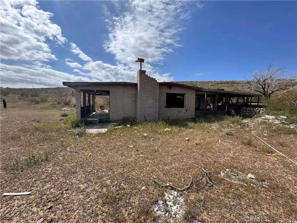 4334 Yucca Mesa Road, Yucca Valley, CA — listing photo 1