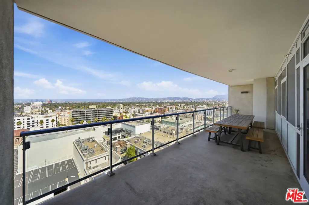 Condominium for sale at 3785 Wilshire Boulevard 1607, Los Angeles, CA featuring 2 beds and 2 baths