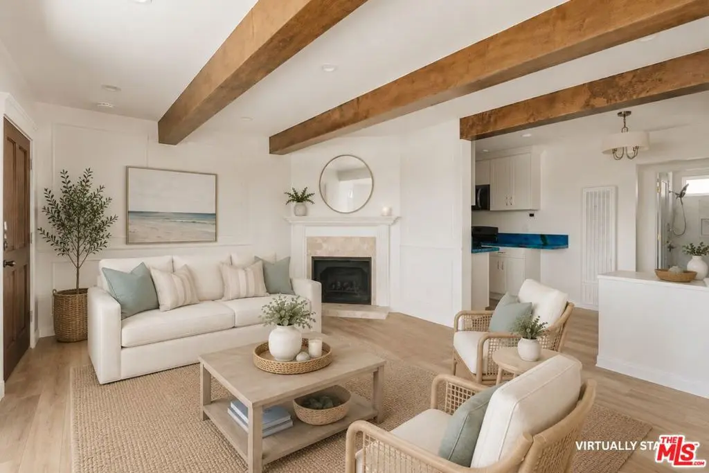 1466 Manhattan Beach Boulevard 4, Manhattan Beach, CA — listing photo 1