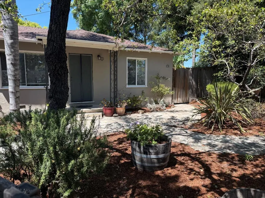823 Cedar Street, Redwood City, CA — listing photo 1