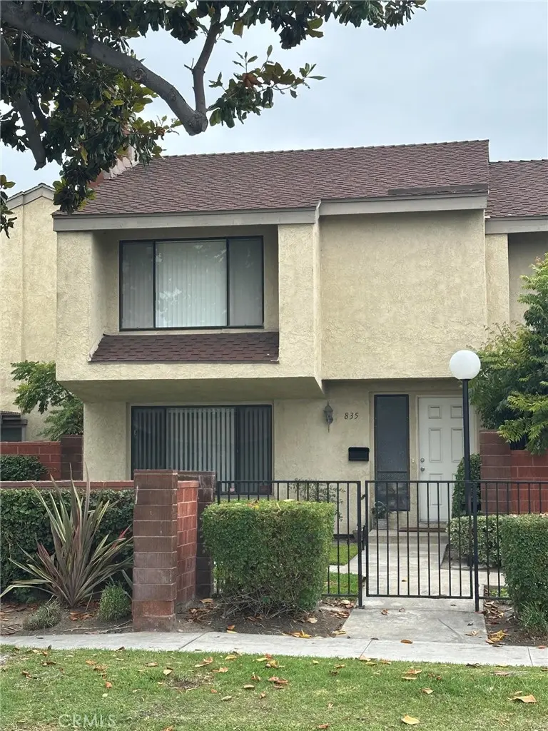 Townhouse for sale at 835 W Orangewood, Anaheim, CA featuring 3 beds and 3 baths