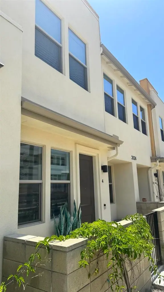 Condominium for sale at 2024 Foxtrot loop 4, Chula Vista, CA featuring 3 beds and 3 baths