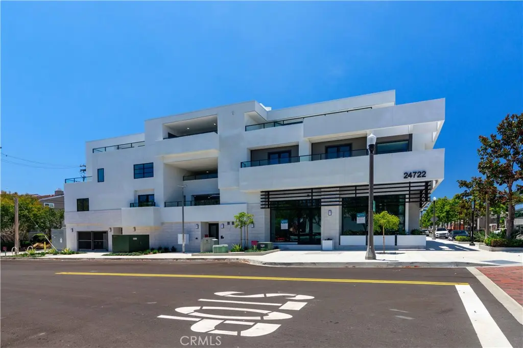 Condominium for rent at 24722 Del Prado 407, Dana Point, CA featuring 2 beds and 2 baths