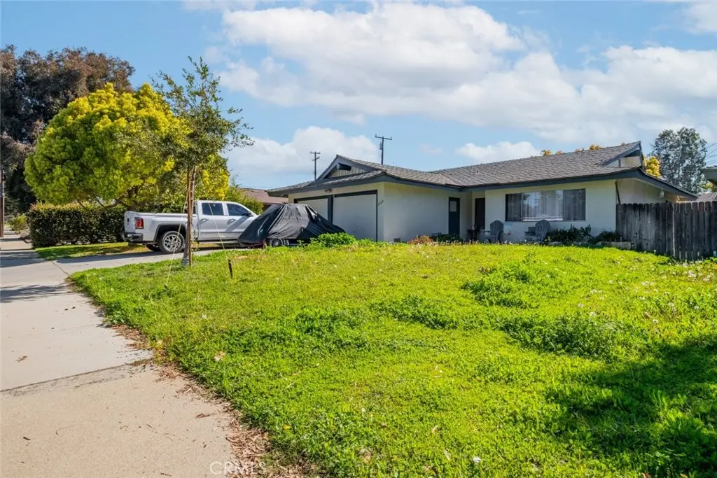 1934 Bobolink Way, Pomona, CA — listing photo 1