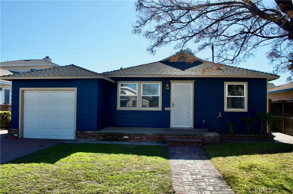 Single Family Residence for rent at 2528 W Flower Avenue, Fullerton, CA featuring 3 beds and 2 baths
