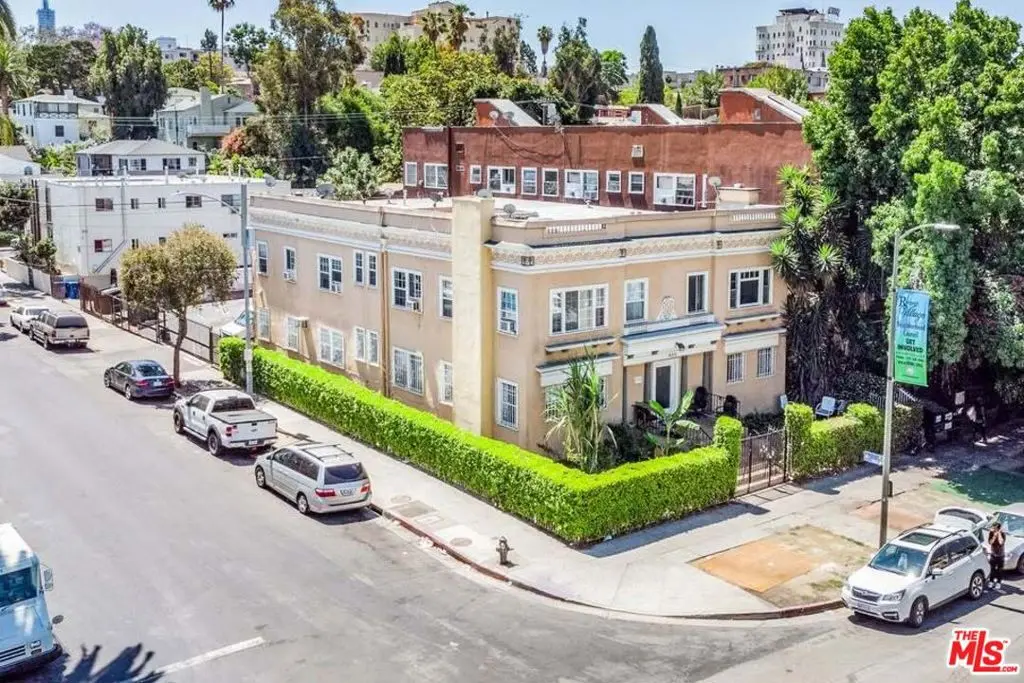 Residential Lease for rent at 400 S Rampart Boulevard 7, Los Angeles, Los Angeles County, CA featuring 1 bed and 1 bath