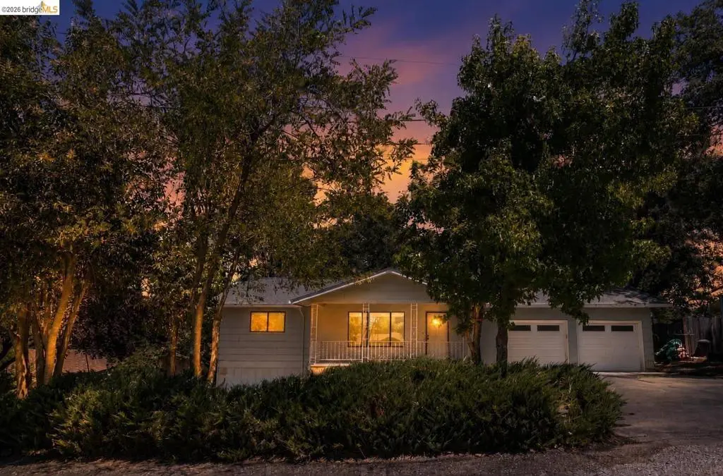 Single Family Residence for sale at 15250 Mckamey CT, Sonora, CA featuring 3 beds and 2 baths
