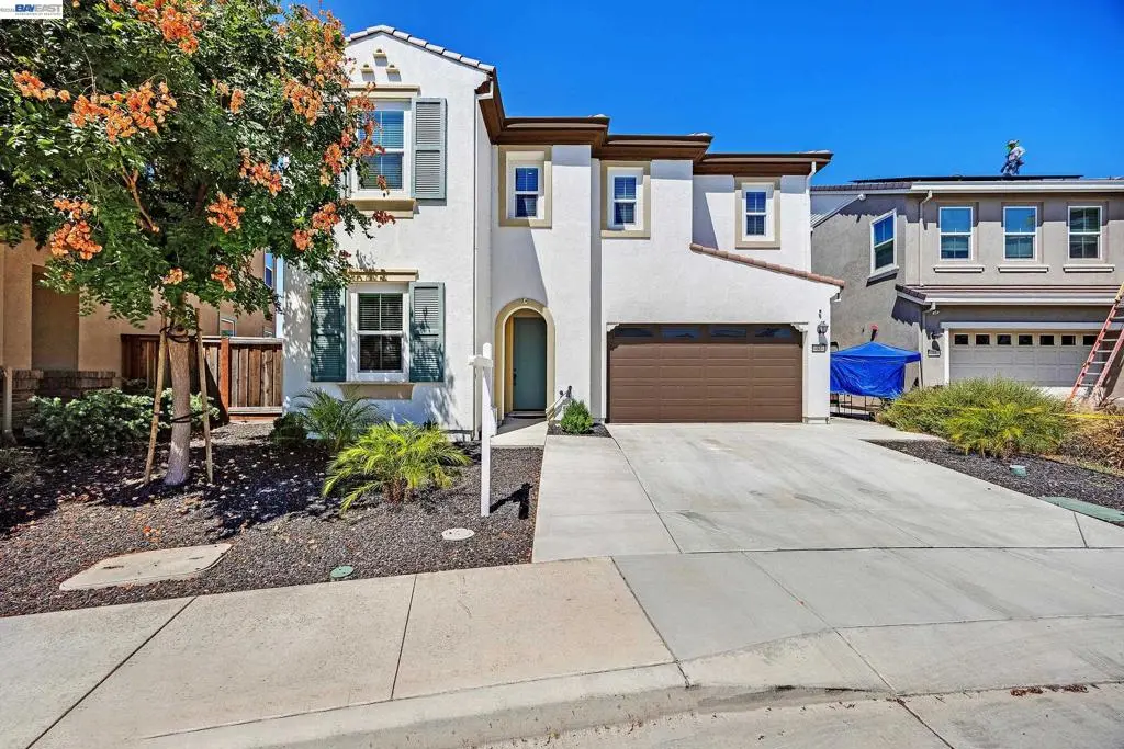 Single Family Residence for sale at 52 Redberry Loop, Brentwood, CA featuring 4 beds and 3 baths