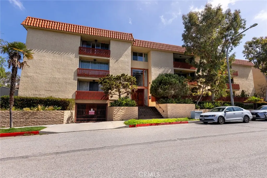 Condominium for sale at 5875 Doverwood Drive 309, Culver City, CA featuring 2 beds and 2 baths