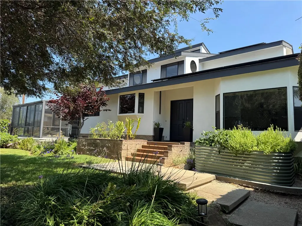 1931 Warmlands Avenue, Vista, CA — listing photo 1