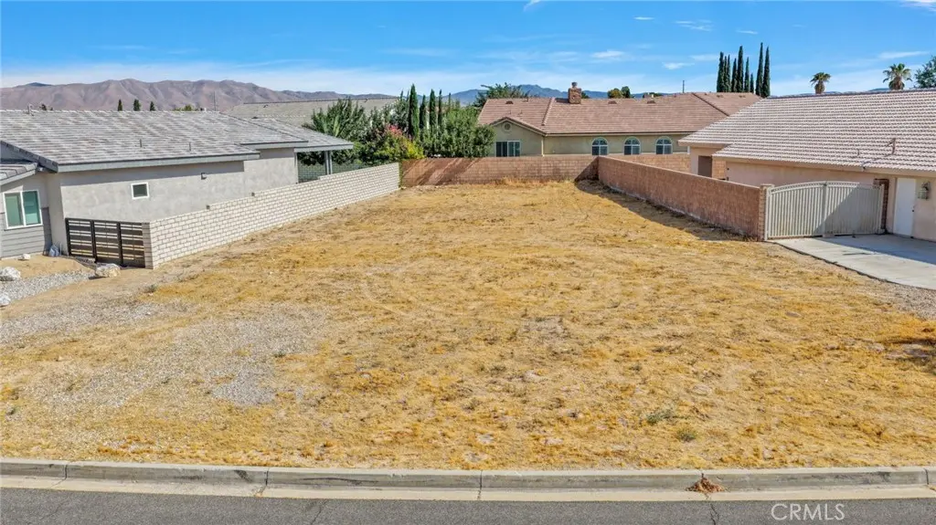 12977 Briarcliff, Victorville, CA — listing photo 1