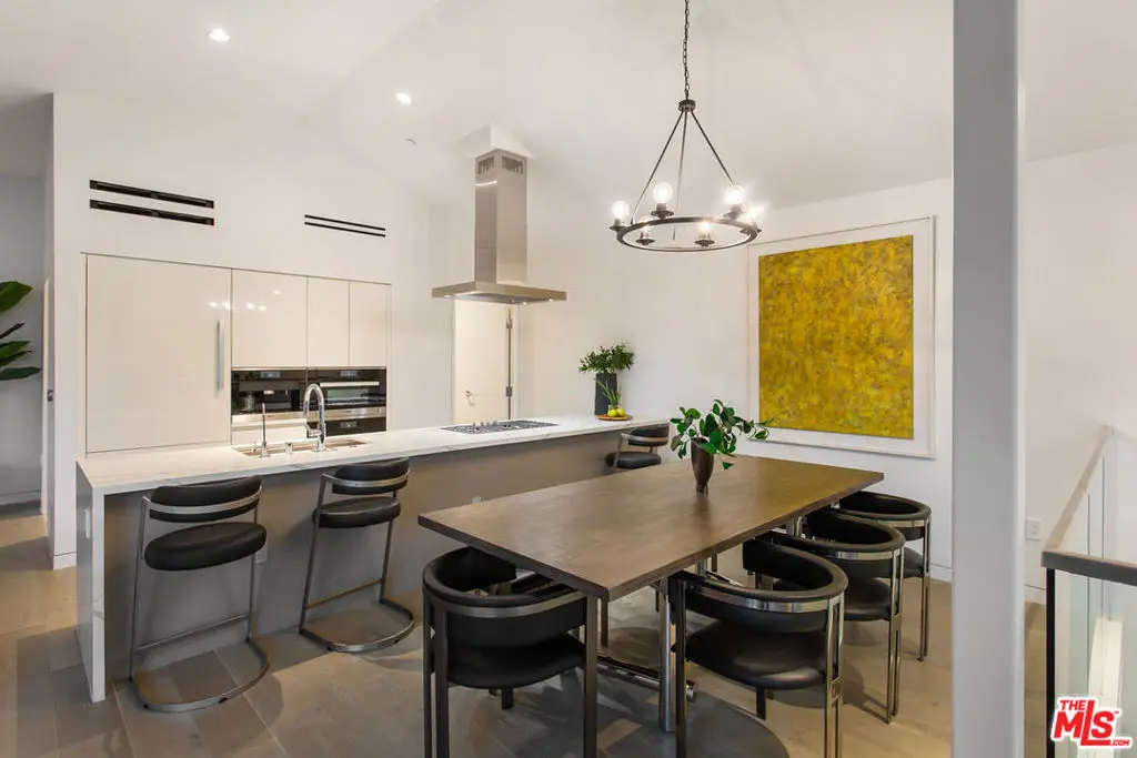 Condominium for rent at 8600 Wilshire Boulevard TH2, Beverly Hills, CA featuring 2 beds and 4 baths
