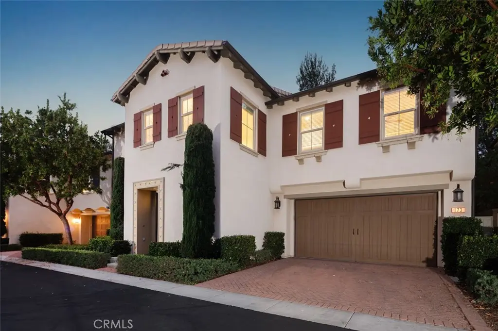Single Family Residence for rent at 173 Coyote Brush, Irvine, CA featuring 4 beds and 3 baths