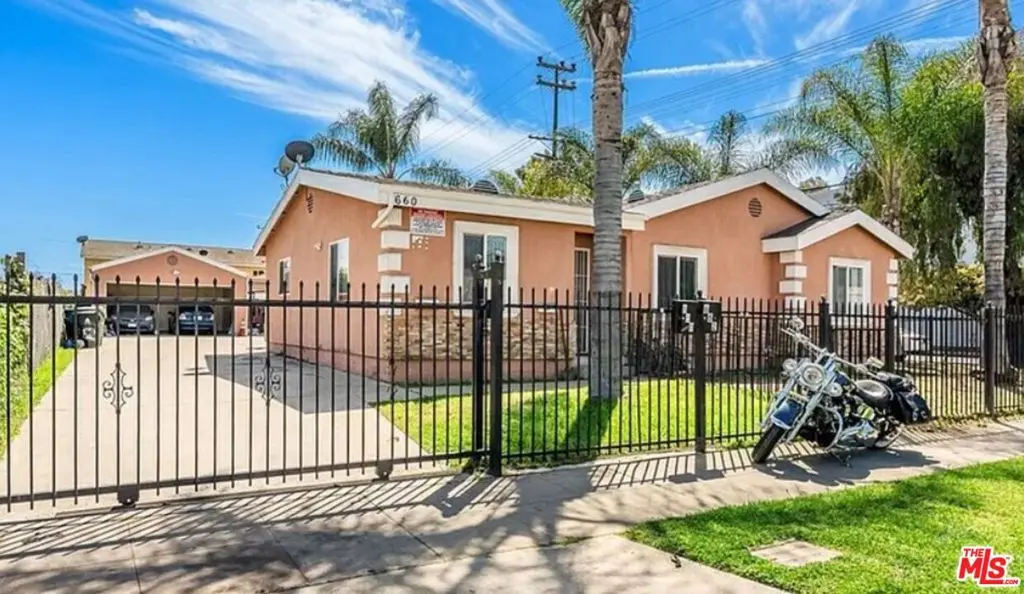 660 W 94th Street, Los Angeles, CA — listing photo 1