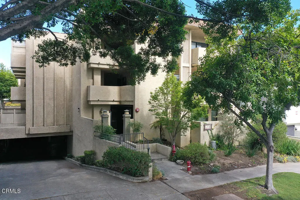 Condominium for sale at 150 S Michigan Avenue 201, Pasadena, CA featuring 2 beds and 2 baths
