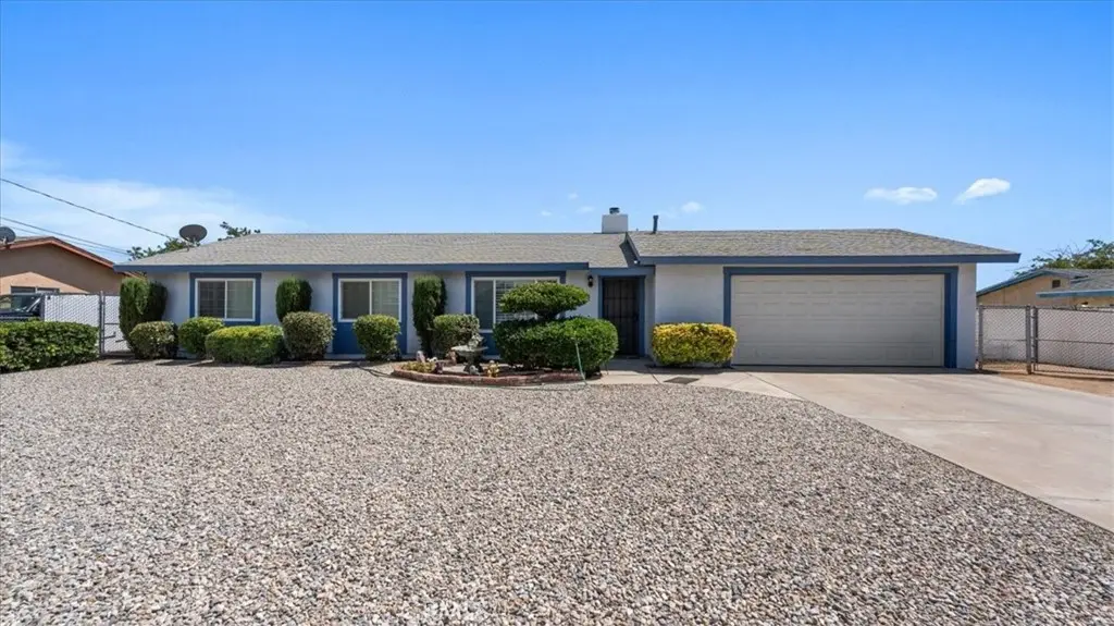 17821 Deodar, Hesperia, CA — listing photo 1