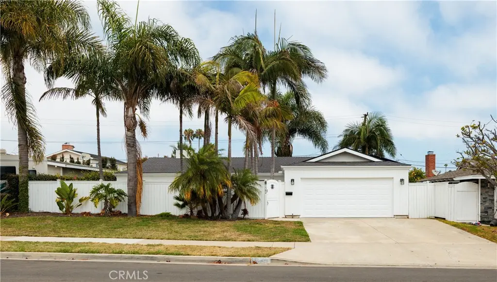 Single Family Residence for sale at 1582 Ponderosa Street, Costa Mesa, CA featuring 3 beds and 2 baths
