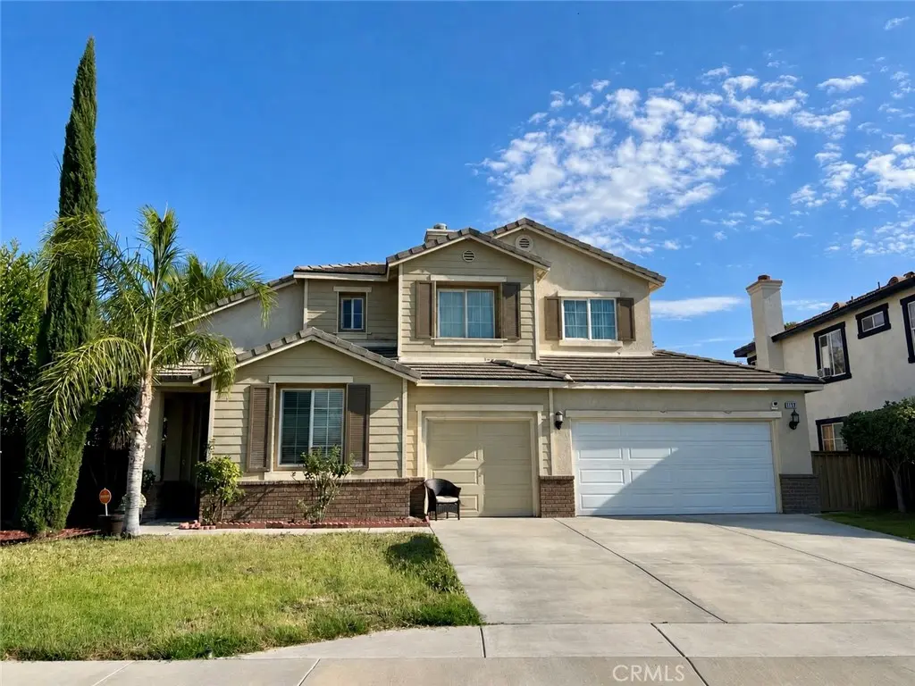 Residential Lease for rent at 1148 Arrowhead, San Jacinto, Riverside County, CA featuring 4 beds and 3 baths