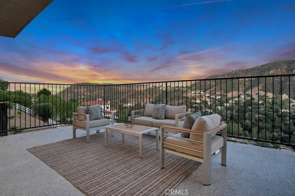 30 Stagecoach Road, Bell Canyon, CA — listing photo 1