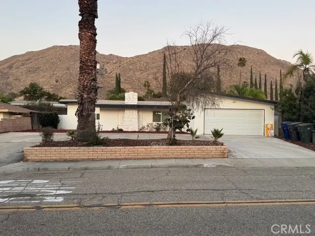 Single Family Residence for sale at 4008 Mt Vernon, Riverside, CA featuring 4 beds and 3 baths