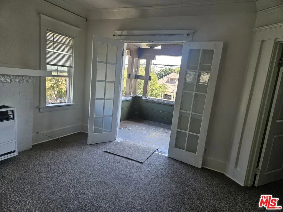 Residential Lease for rent at 1665 W 12th Place 2, Los Angeles, Los Angeles County, CA featuring 2 beds and 1 bath