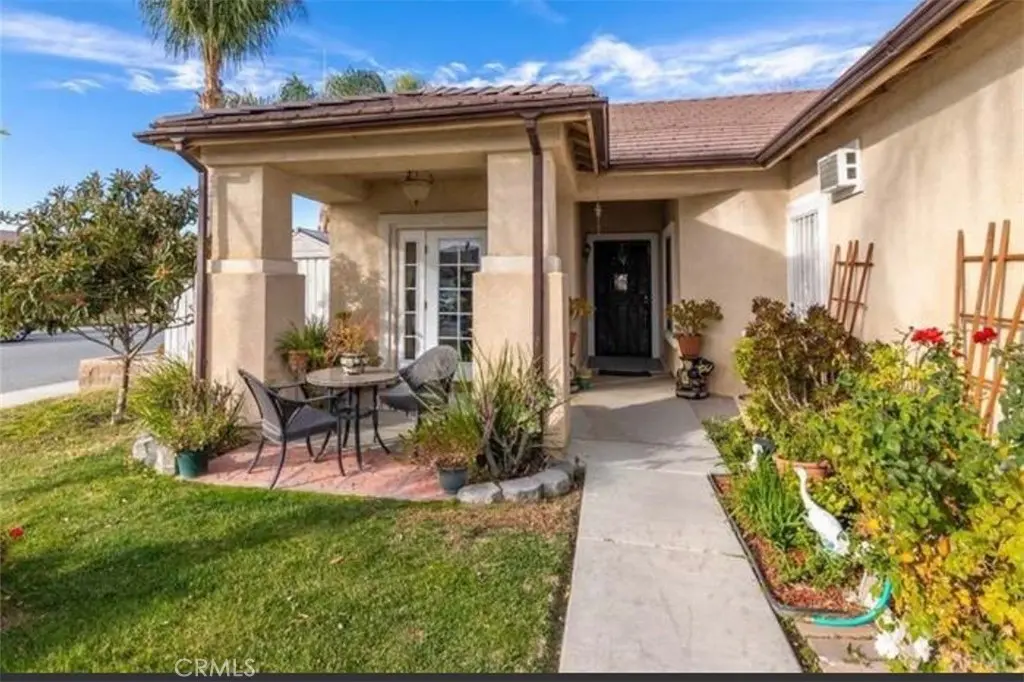 Single Family Residence for sale at 1989 Warwick, San Jacinto, CA featuring 4 beds and 3 baths