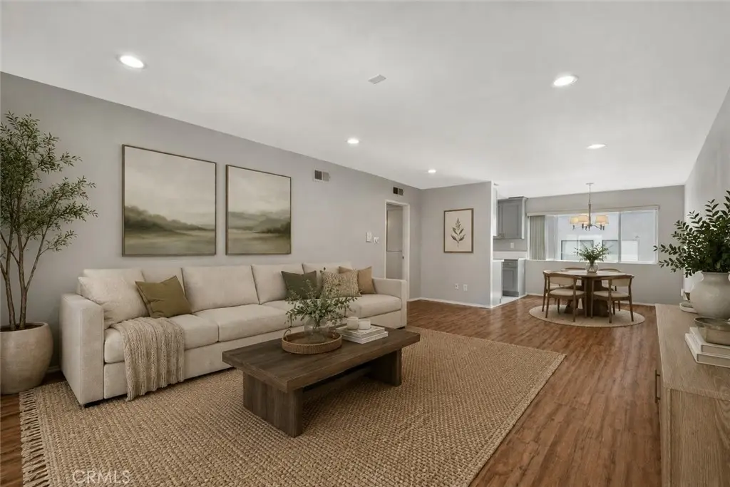 12801 Moorpark Street 303, Studio City, CA — listing photo 1
